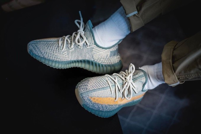 YEEZY-BOOST-350-V2-Israfil