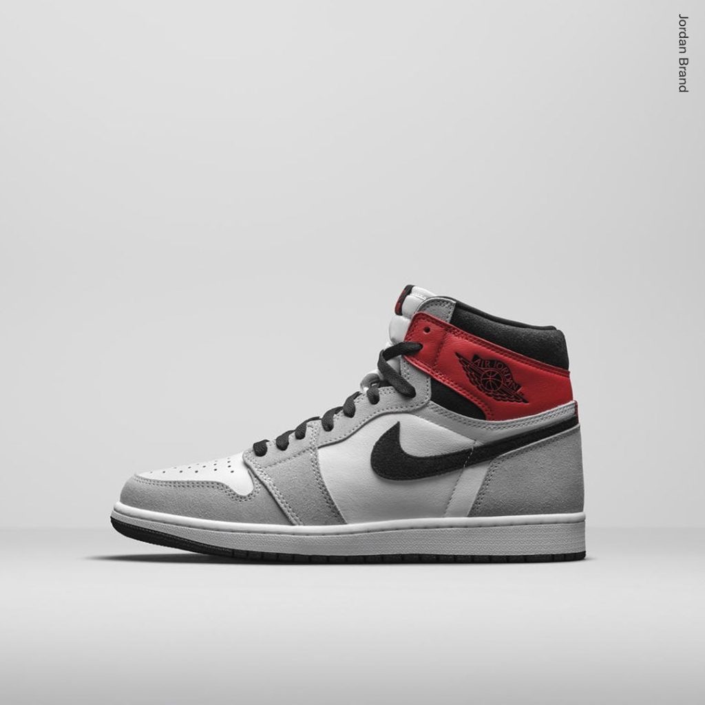 Air-Jordan-1-High-Light-Smoke-Grey-7