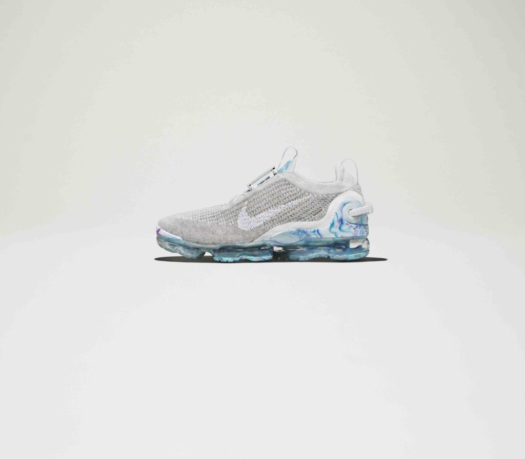 Nike_Sportswear_FA20_Air_VaporMax_Royal_Blue_02_96280