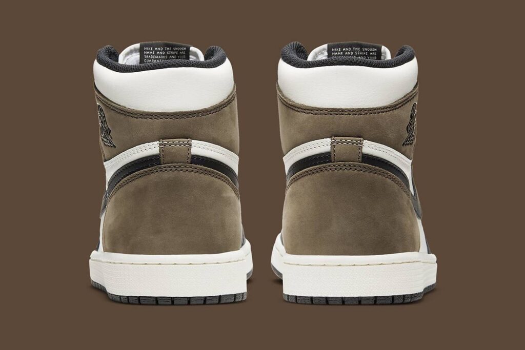 Nike-air-jordan-1-dark-mocha-Nike-SNKRS-data-di-release-31-Ottobre-2020-Paio-Retro