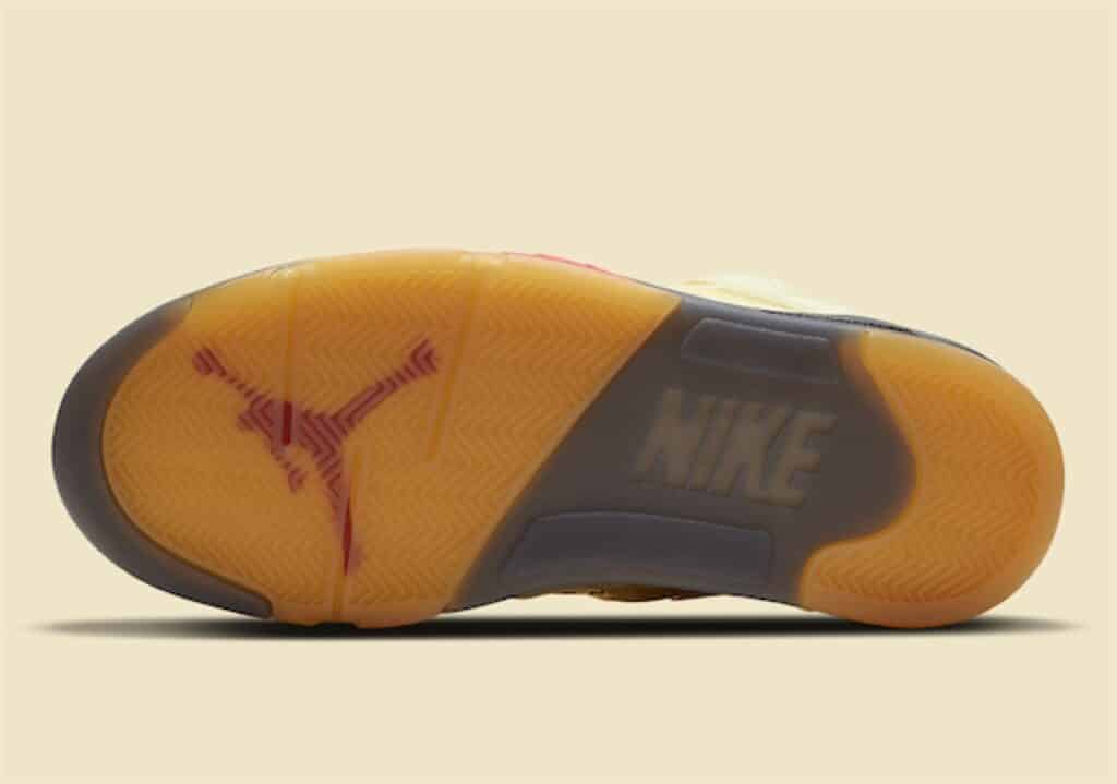 jordan-5-off-white-DH8565-100-immagini-ufficiali-Scarpa-Suola