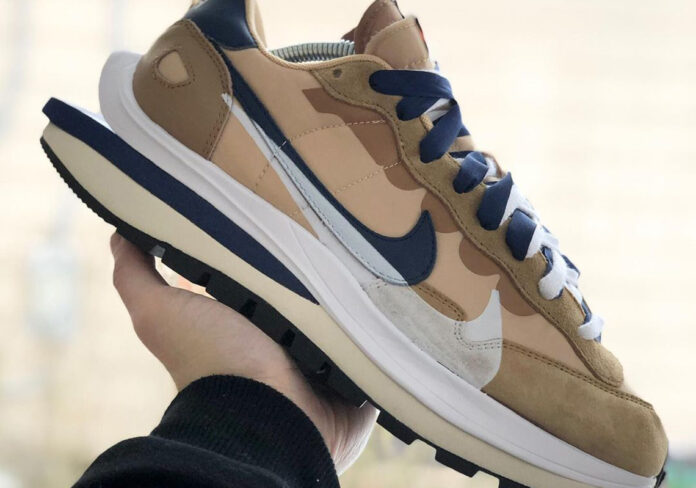 sacai-Nike-VaporWaffle-SS21-Tan-Navy-3