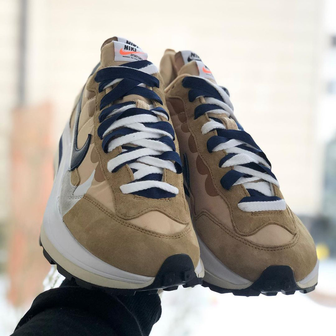 nike sacai tan