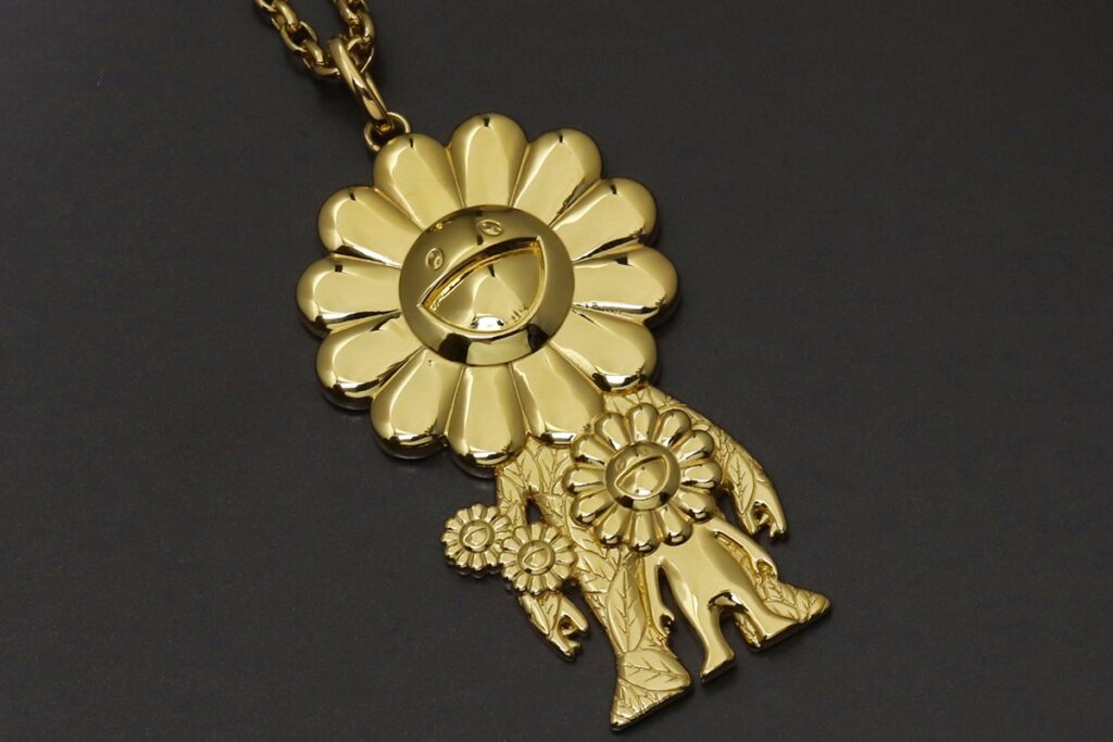 Takashi-murakami-roppongi-hills-project-ivxlcdm-gold-necklace-003