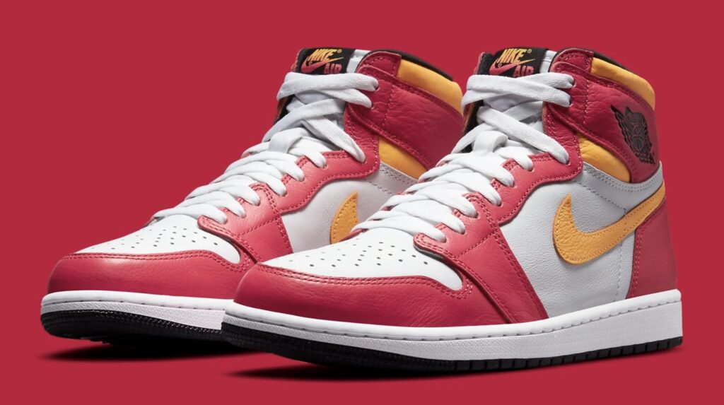 air-jordan-1-light-fusion-red-release-date-555088-603-heel-Pair