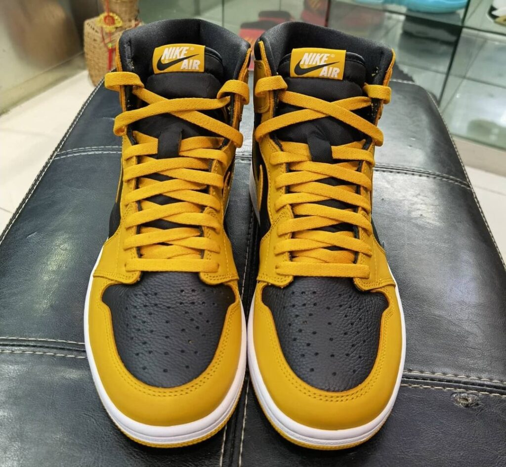 air-jordan-1-retro-high-og-pollen-555088-701-front