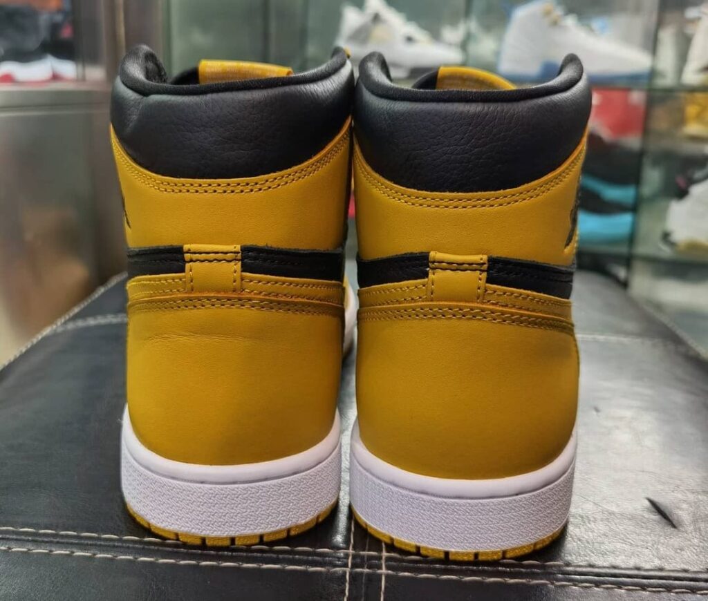 air-jordan-1-retro-high-og-pollen-555088-701-heel