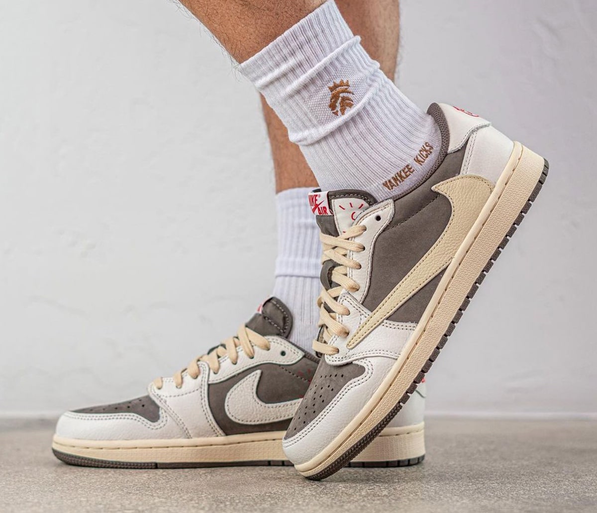 Travis-Scott-Air-Jordan-1-Low-OG-Reverse-Mocha-Release-Date-On-Feet-2