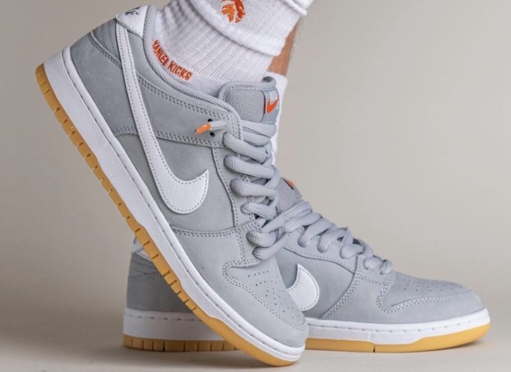 Questa immagine ha l'attributo alt vuoto; il nome del file è Nike-SB-Dunk-Low-Wolf-Grey-Gum-DV5464-001-1068x778-1-1024x746.jpg