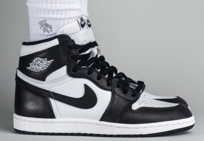 Air-Jordan-1-High-85-Black-White-BQ4422-001-1068x739