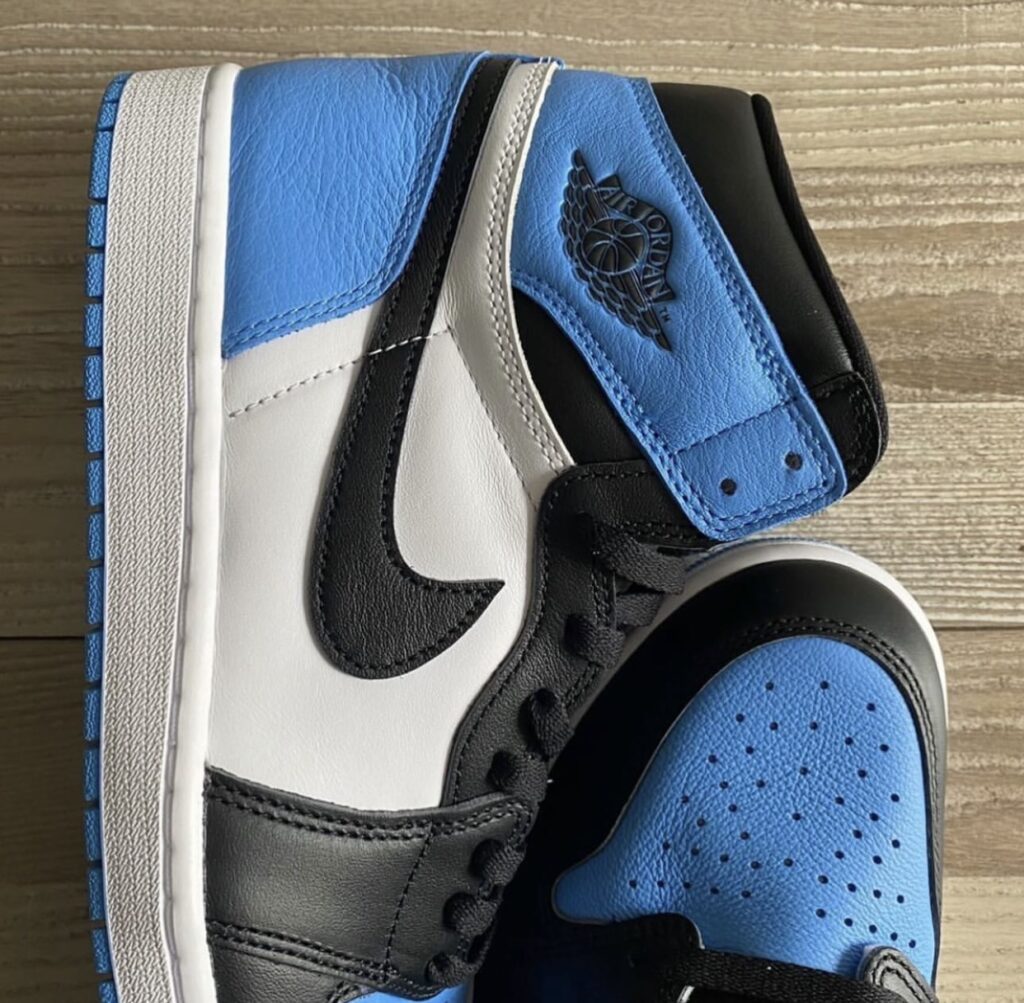 Air-Jordan-1-UNC-Toe-University-Blue-DZ5485-400-5