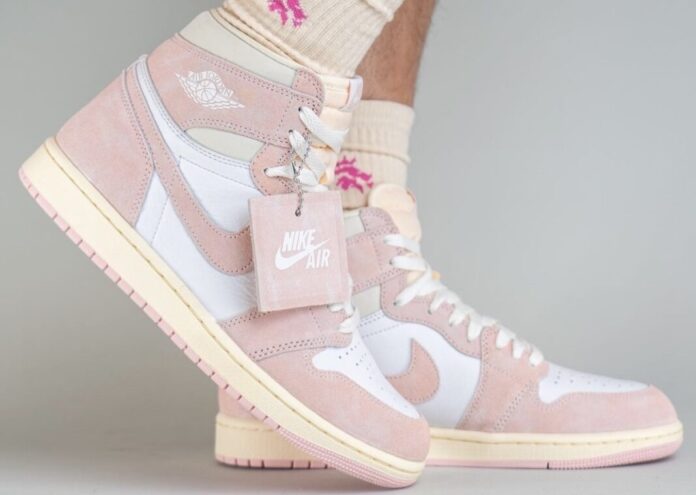 Air-Jordan-1-Washed-Pink-FD2596-600-On-Foot-1068x760