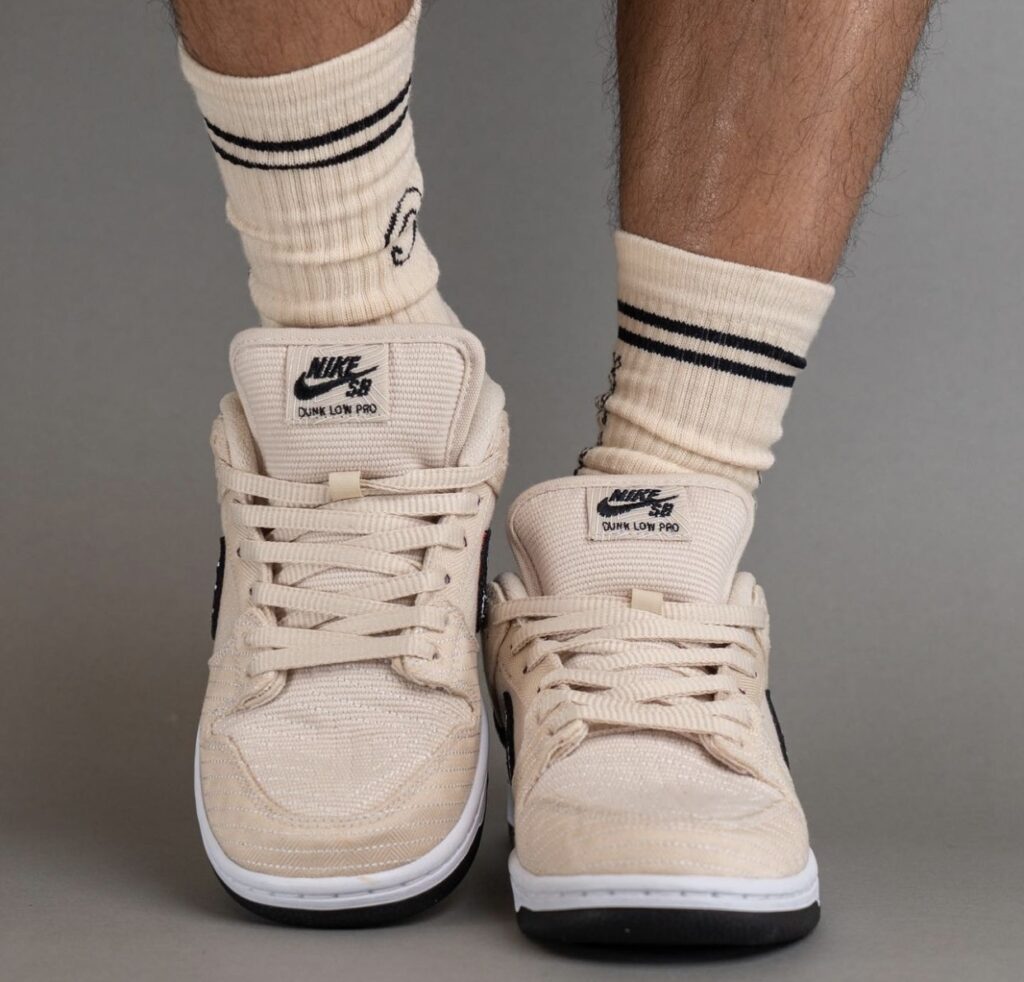 Albino-Preto-Nike-SB-Dunk-Low-FD2627-200-On-Feet-5