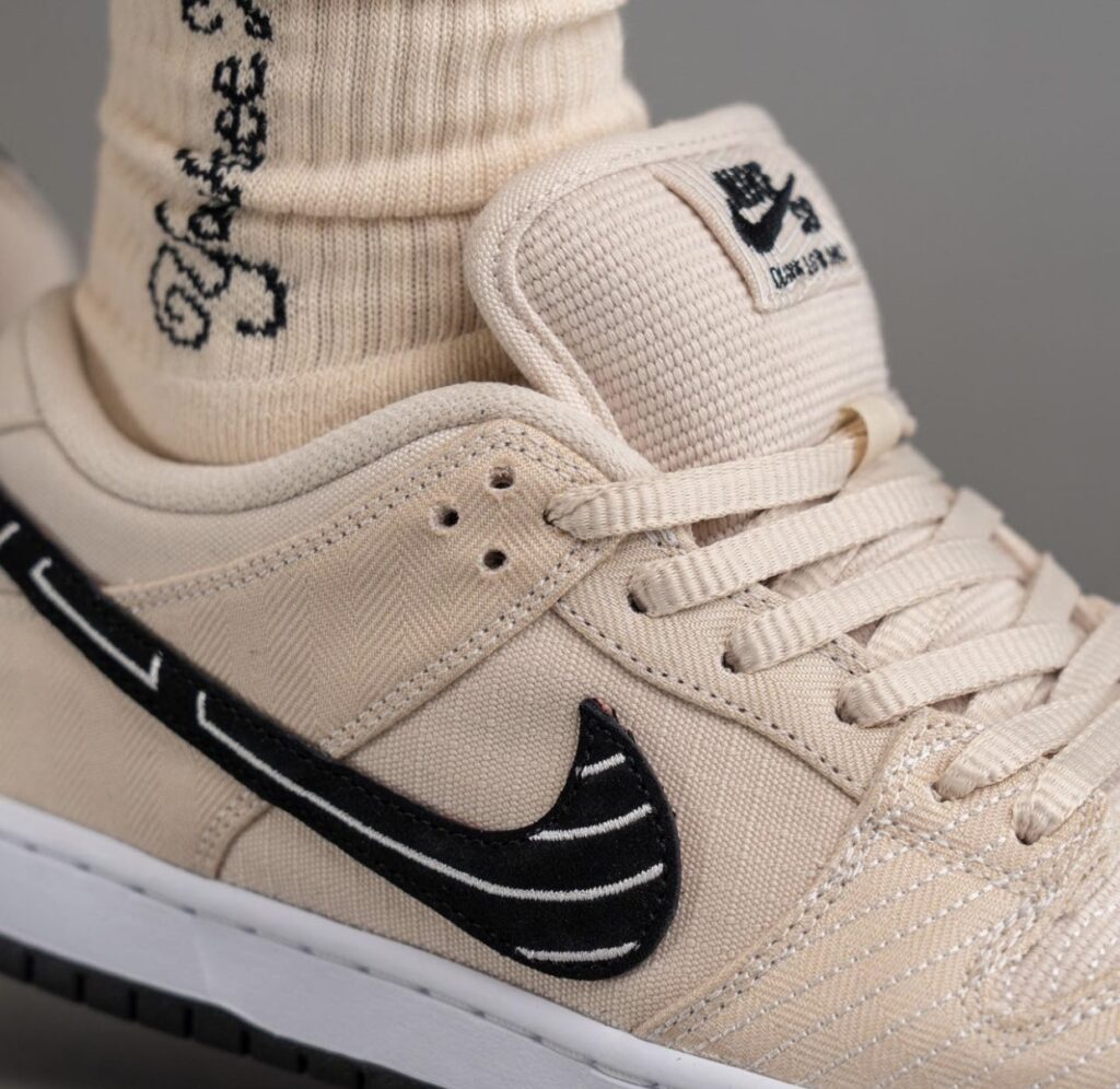 Albino-Preto-Nike-SB-Dunk-Low-FD2627-200-On-Feet-8