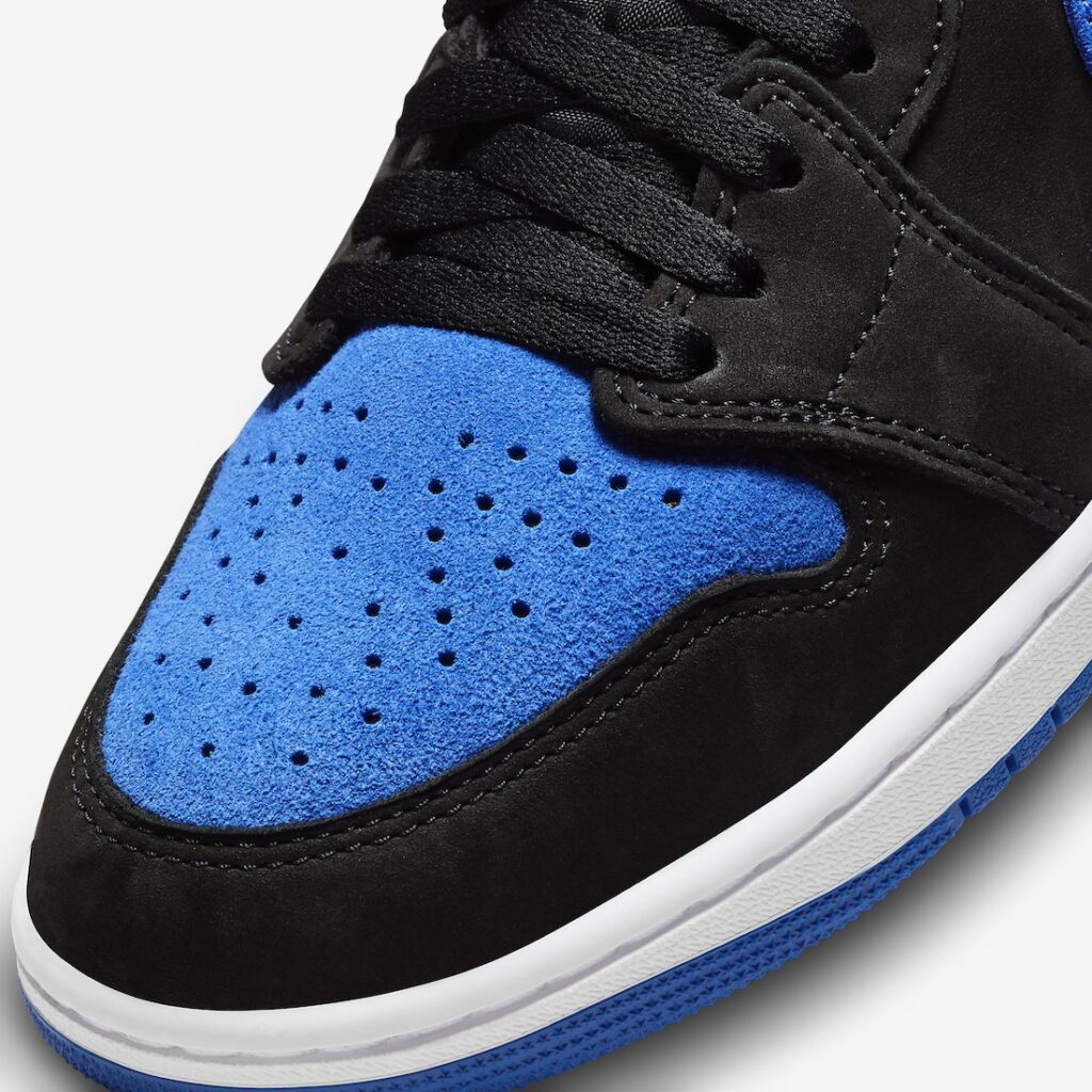 Air-Jordan-1-High-Royal-Reimagined-DZ5485-042-Official-Look-6