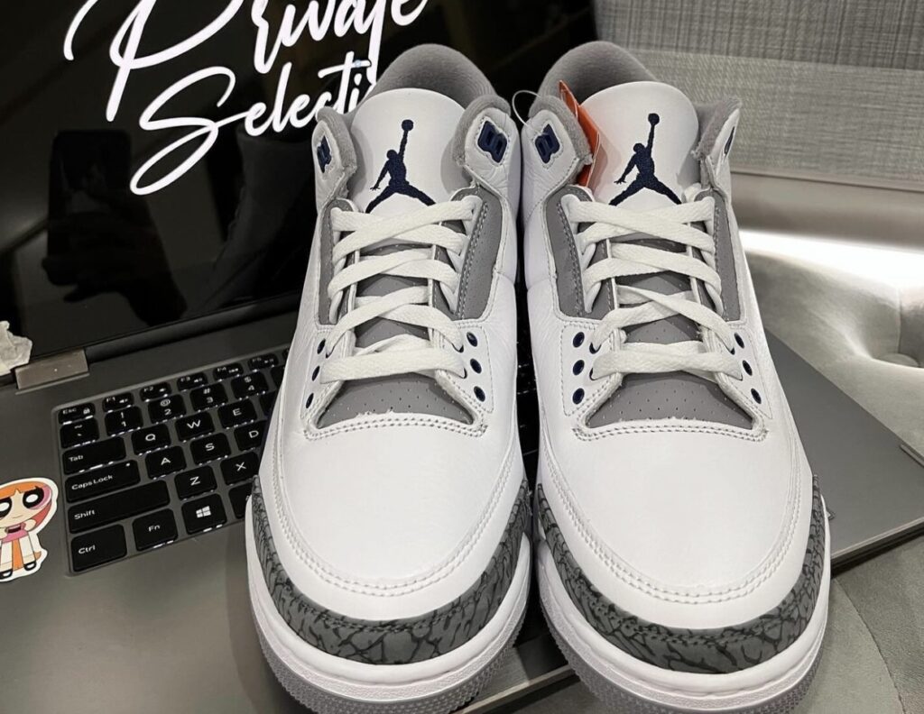 Air-Jordan-3-White-Midnight-Navy-CT8532-140-1