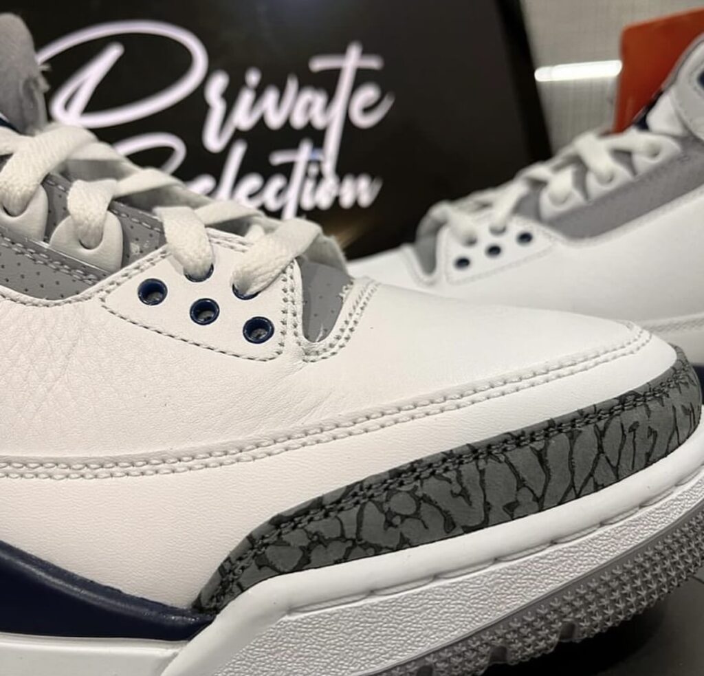 Air-Jordan-3-White-Midnight-Navy-CT8532-140-3