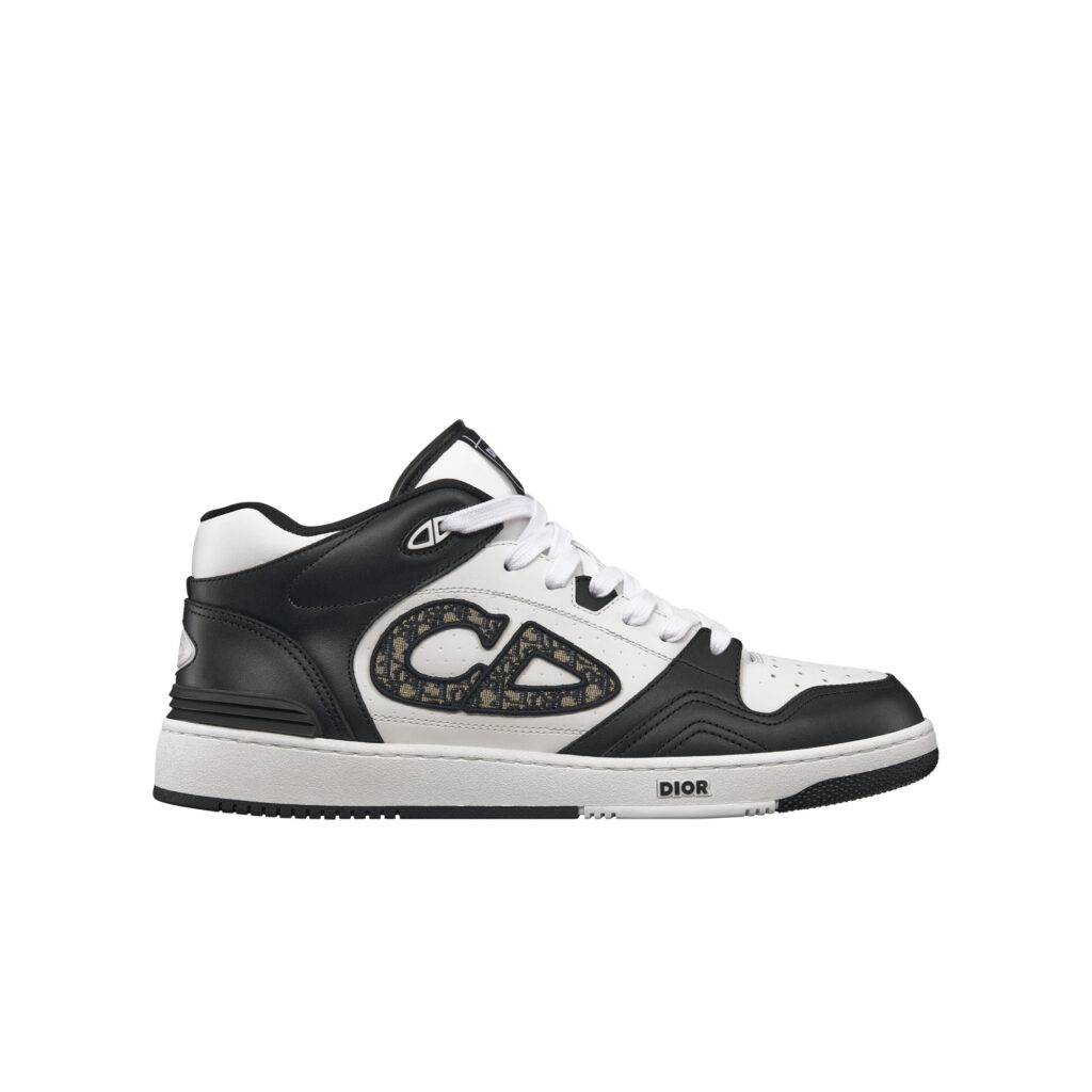 B57 MID TOP SNEAKER IN BLACK AND WHITE SMOOTH CALFSKIN, DIOR OBLIQUE JACQUARD, WHITE RUBBER SOLE
