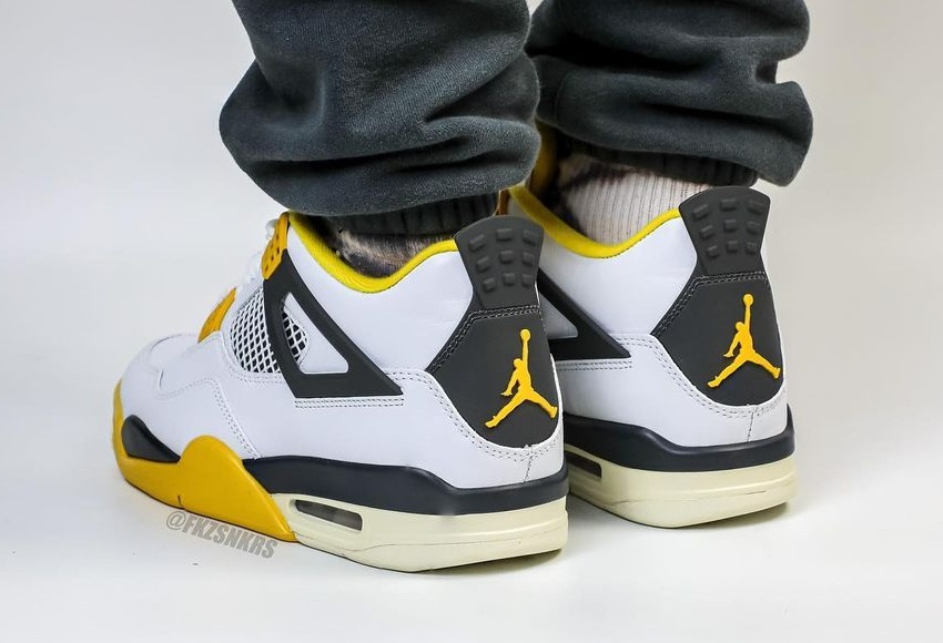 Air-Jordan-4-Vivid-Sulfur-AQ9129-101-4