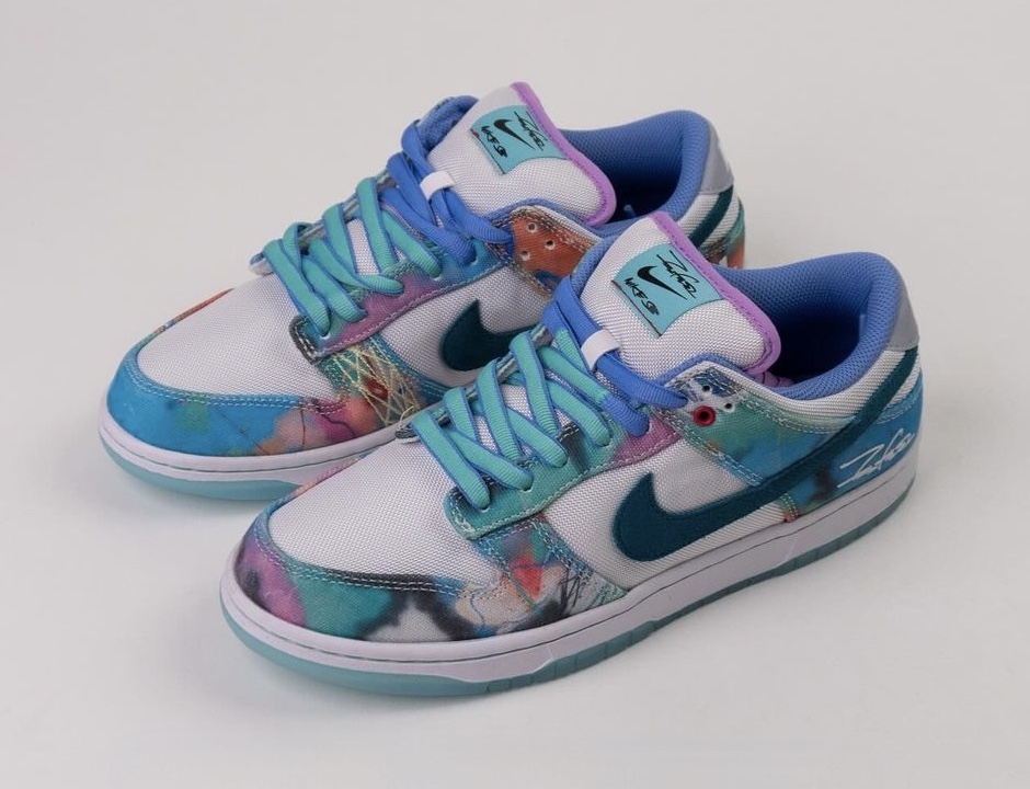 Futura-Nike-SB-Dunk-Low-HF6061-400