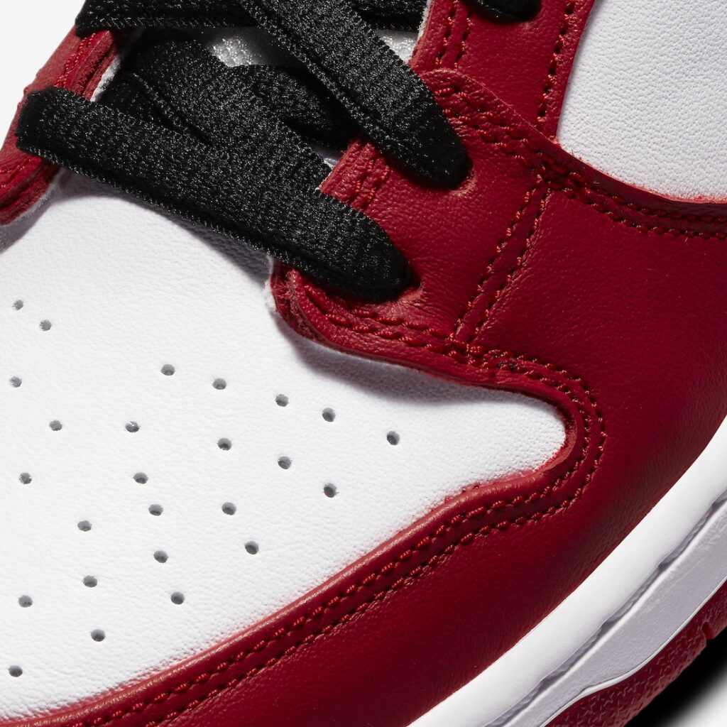 Nike-SB-Dunk-Low-Chicago-J-Pack-BQ6817-600-6