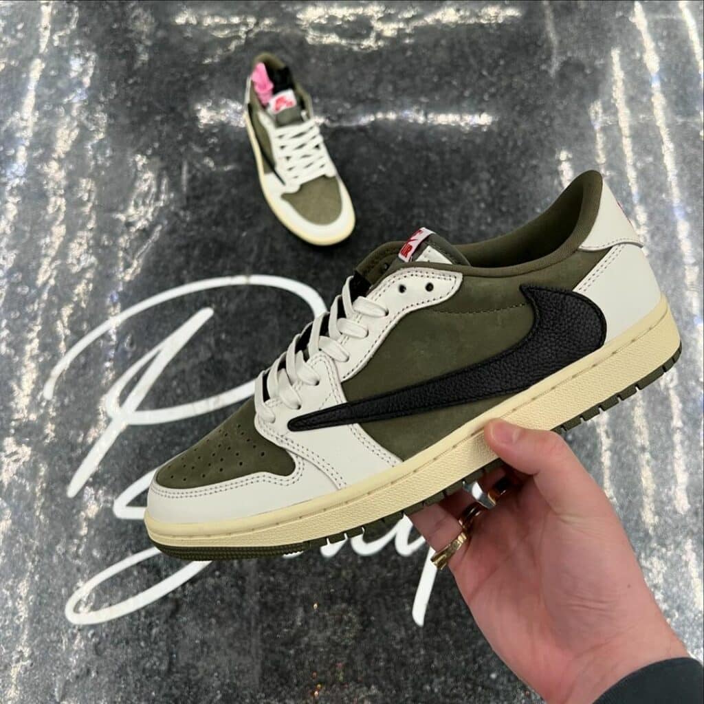 Travis-Scott-Air-Jordan-1-Low-Medium-Olive-DM7866-200-3