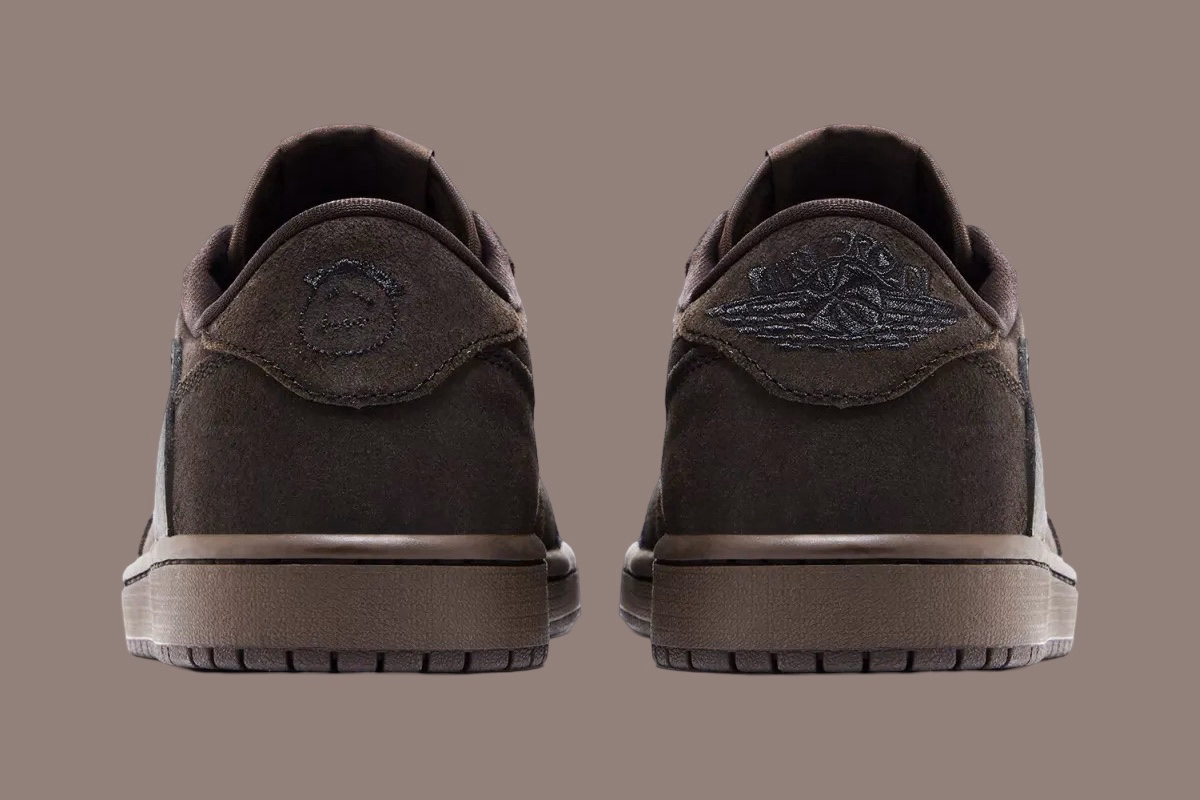 Travis Scott Air Jordan 1 Low OG Velvet Brown 3