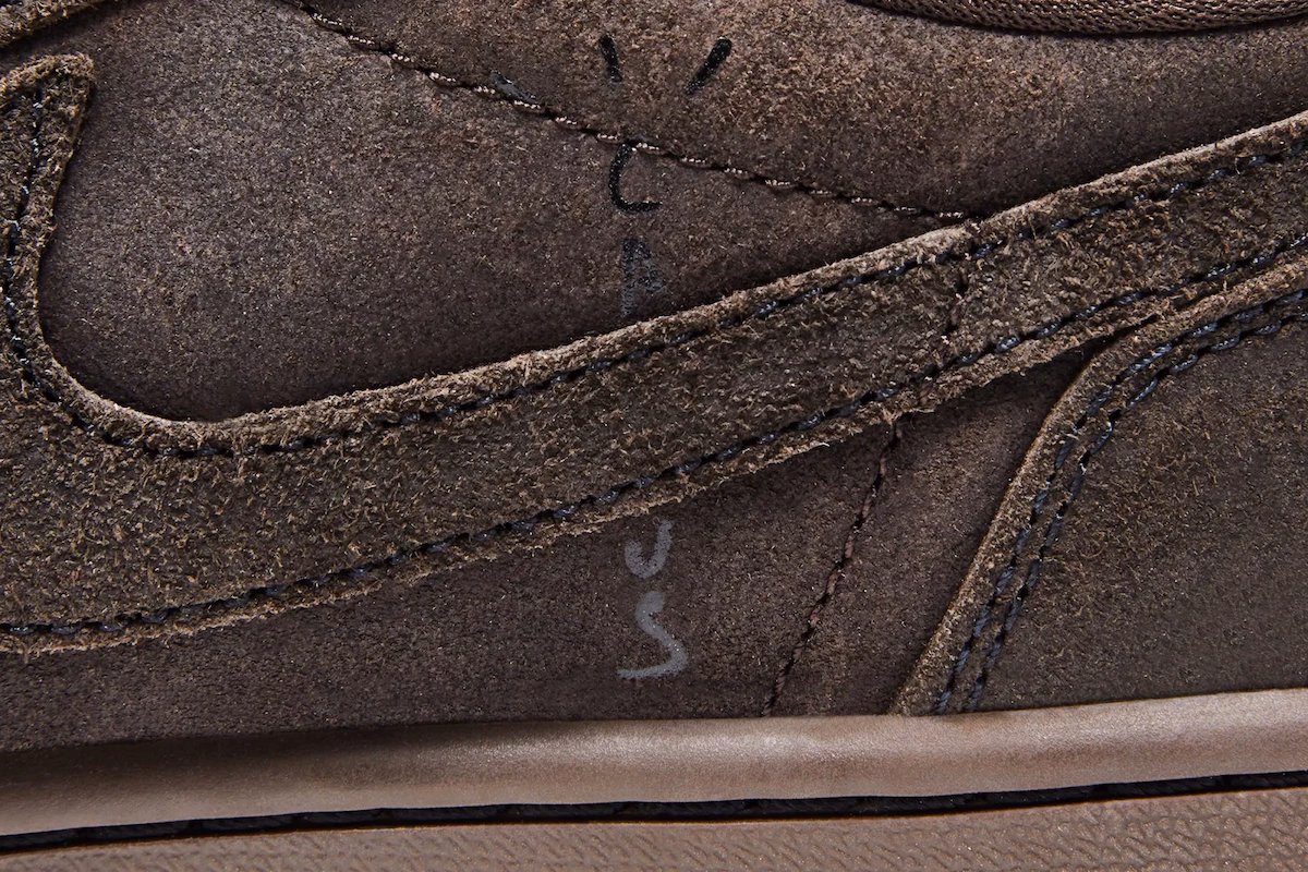 Travis Scott Air Jordan 1 Low OG Velvet Brown 6