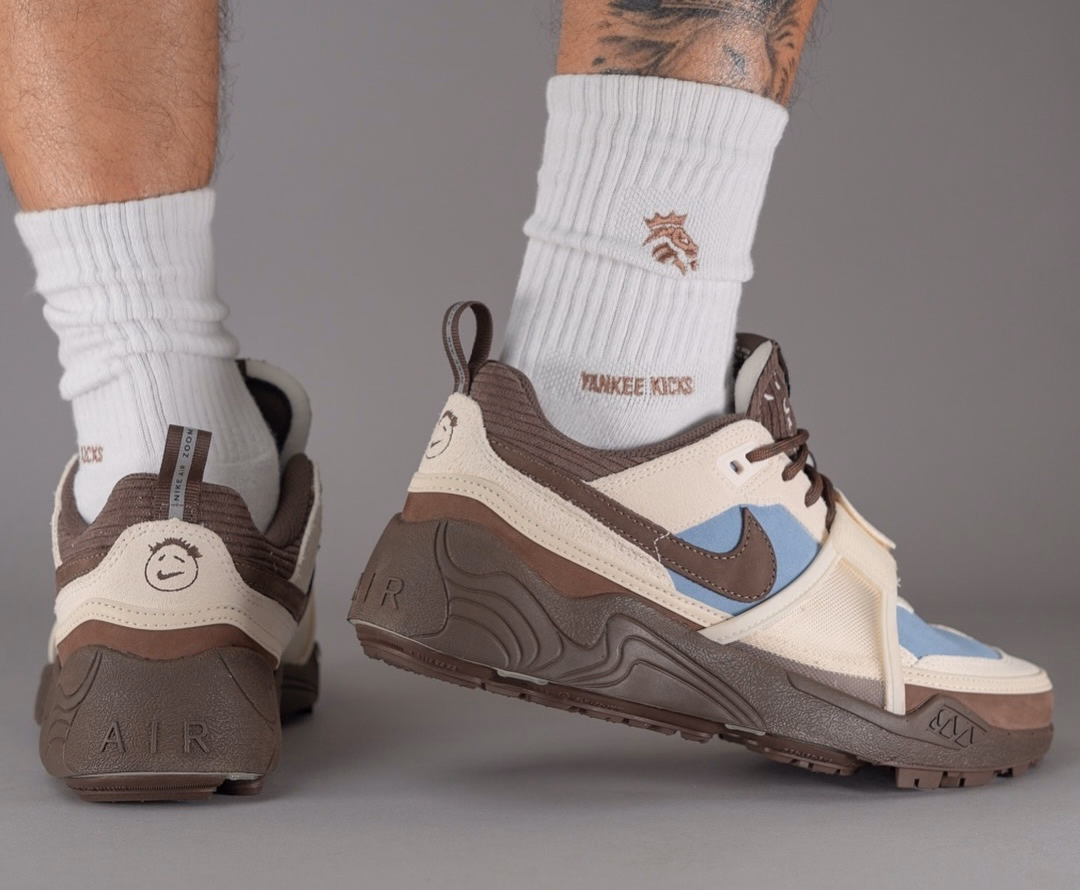 Travis Scott Nike Zoom Field Jaxx Leche Blue On Feet 5