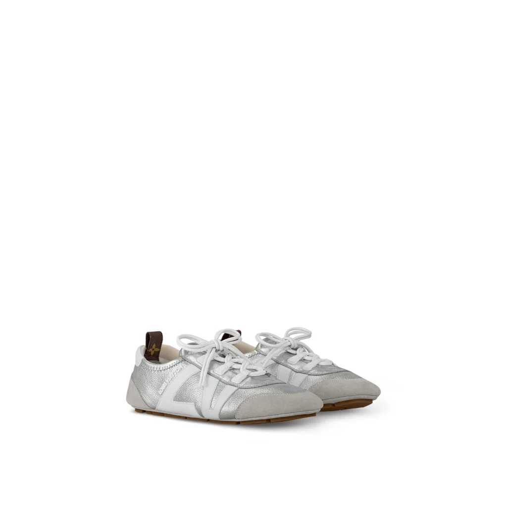 SILVER METALLIZED GRAINED CALF LV SNEAKERINA Front view