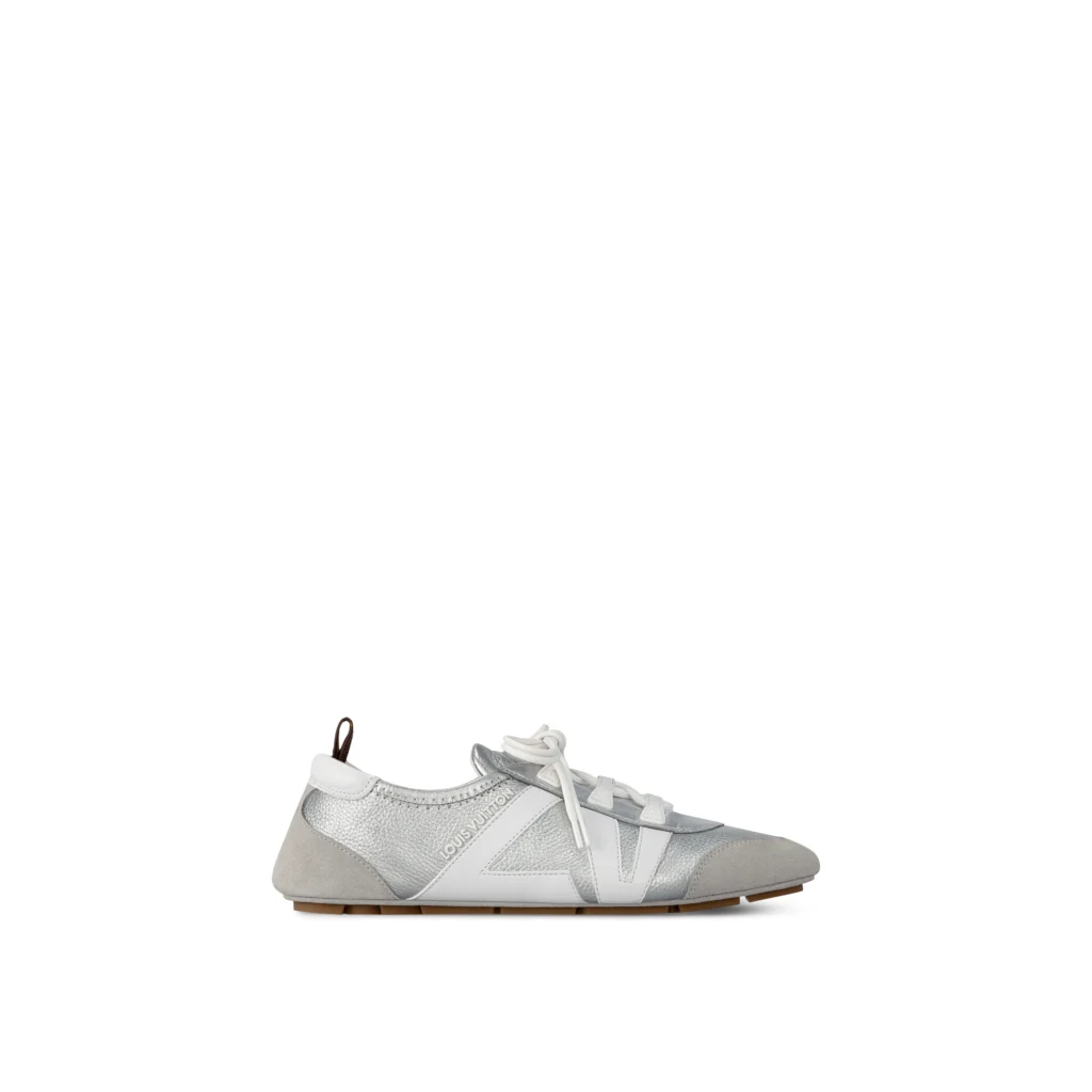 SILVER METALLIZED GRAINED LV SNEAKERINA Side view