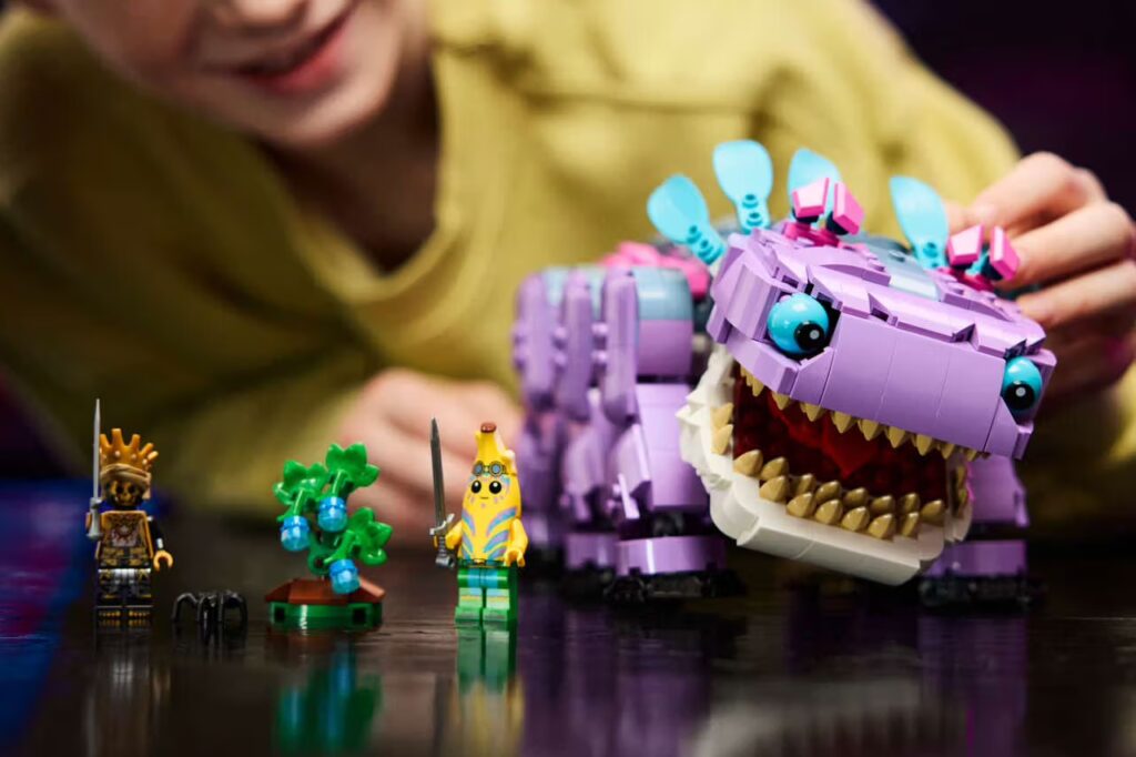 lego x fortnite klombo and mecha brick set release info 005