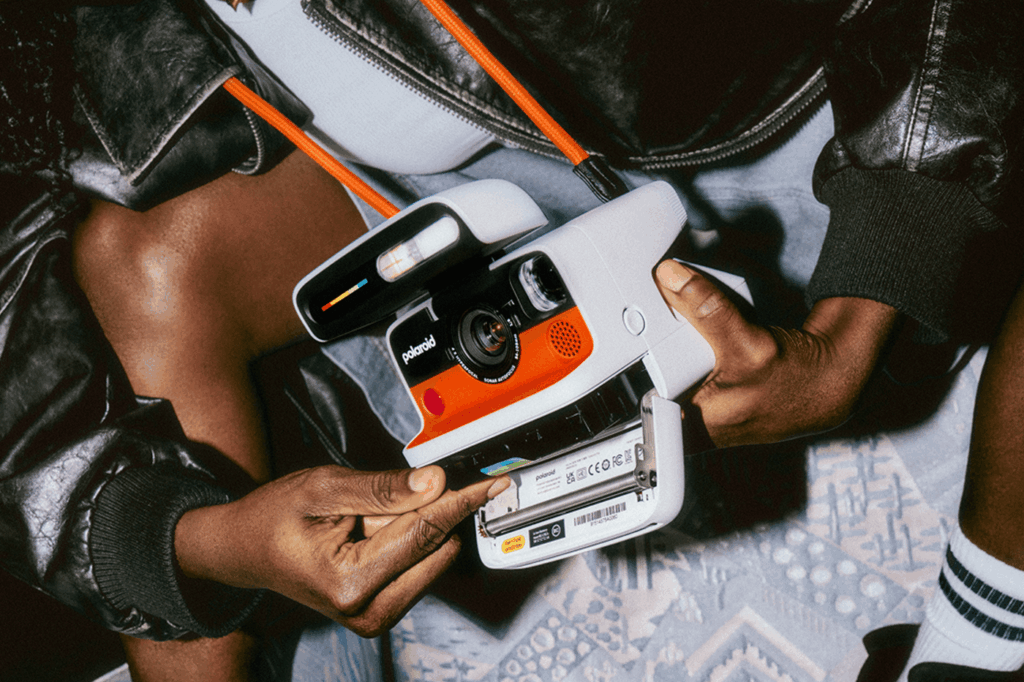 polaroid launches retro inspired polaroid flip instant camera 02