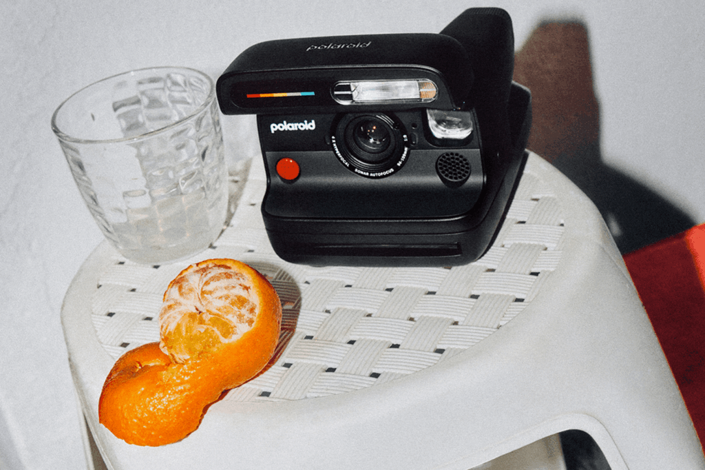 polaroid launches retro inspired polaroid flip instant camera 03
