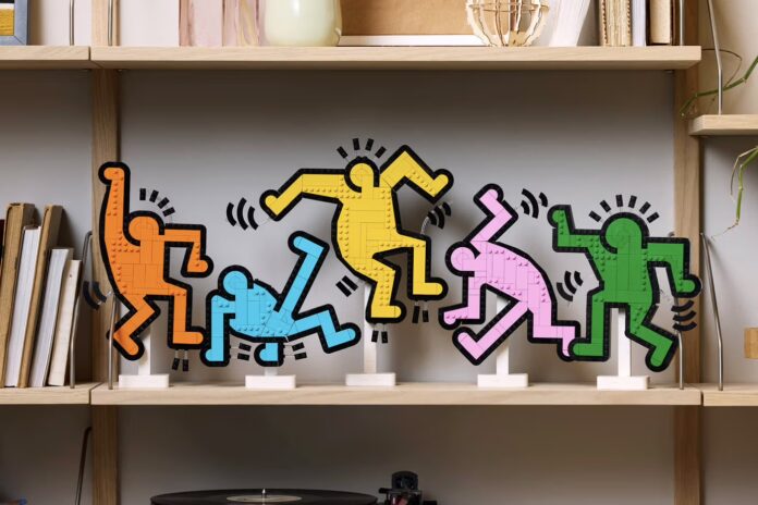 lego art keith haring dancing figures 31216 release info 003